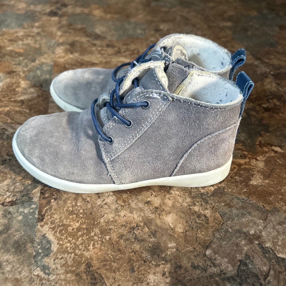 UGG Boots Toddler Boys Size 11 Gray Shoes Side Zip Lightweight Bootie
